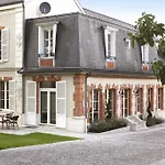 Champagne Andre Bergere & فندق مبيت وإفطار 4*