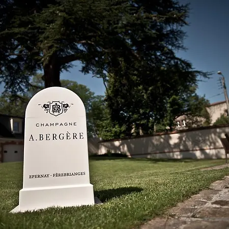 Champagne Andre Bergere & 4*