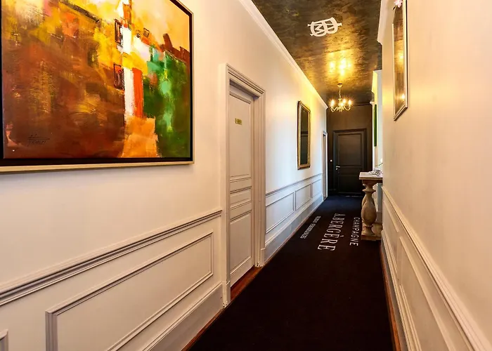 Champagne Andre Bergere & 4* Epernay