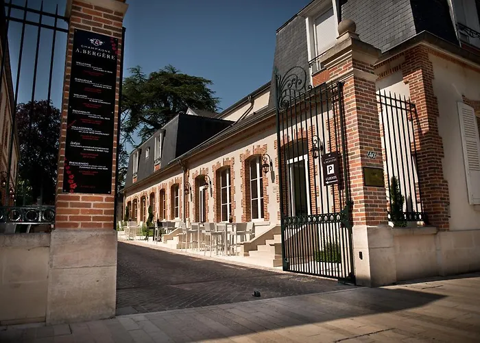 Champagne Andre Bergere & Alojamento de Acomodação e Pequeno-almoço 4*